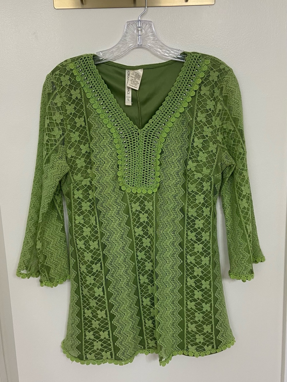 Forgotten Grace Women’s Green Lace Tunic Top Size Large Beaded Boho 3/4 Sleeve